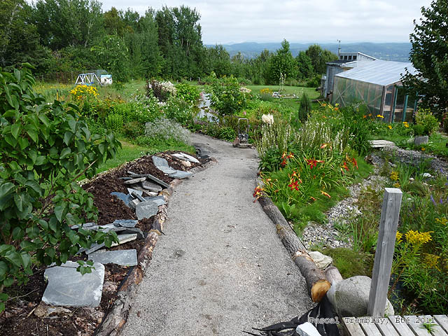 Projets d'allées pour jardin - Créer un chemin dans son jardin - Conception d'allées chemins sentiers